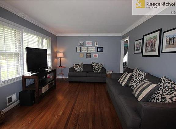 Cool, Neutral Finishes