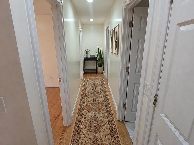 339 Poplar St — Photo 14