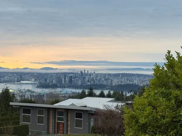 657 Andover Pl, West Vancouver, BC V7S 1Y6