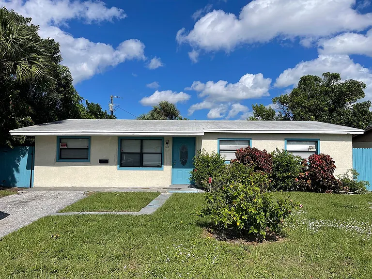 1650 W 12th Ct — Photo 17