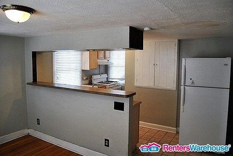 5th image of 805 N Humboldt St #3