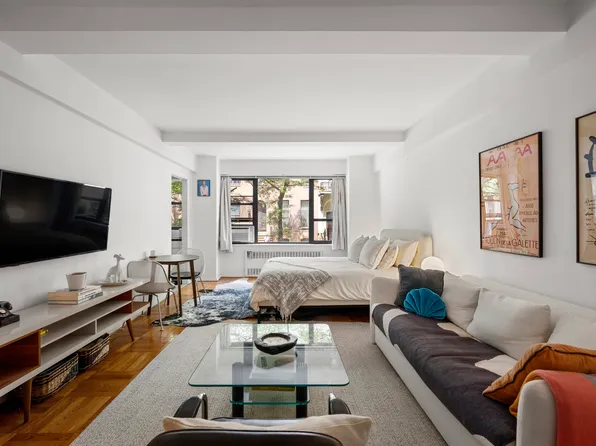 30 East 37th Street 2E image 1 of 7
