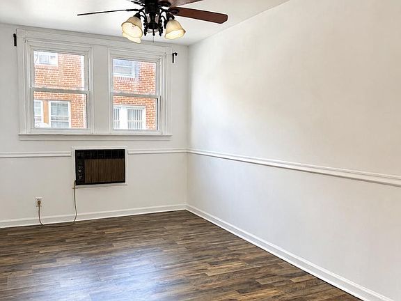3rd image of 4433 Loring St
