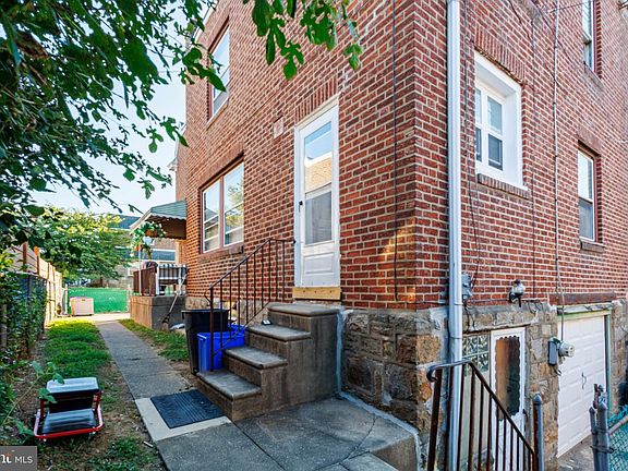 5th image of 1203 McKinley St