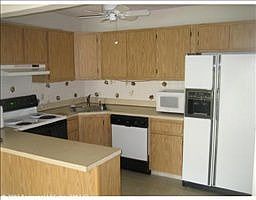 4th image of 402 Pine Cir