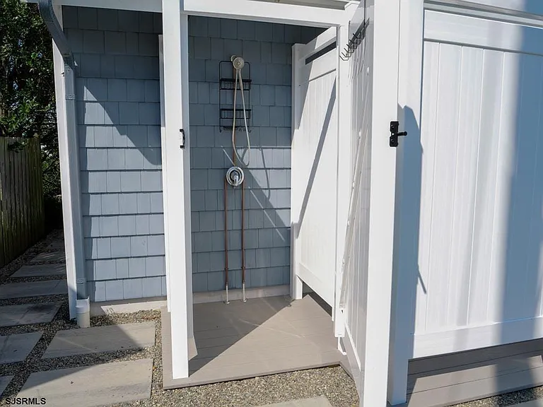 2304 Ocean Ave — Photo 26