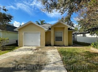 72 W 7th St, Atlantic Beach, FL 32233