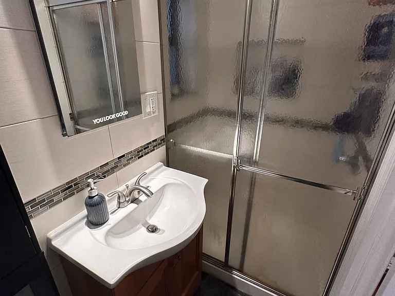 154 Allen St #1B — Photo 12