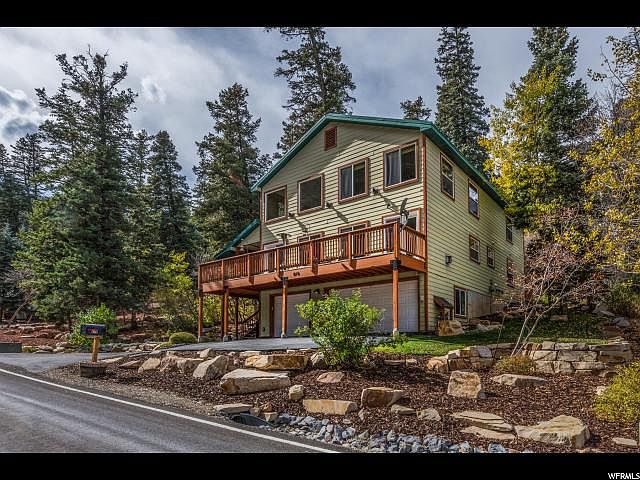 1st image of 610 Parkview Dr