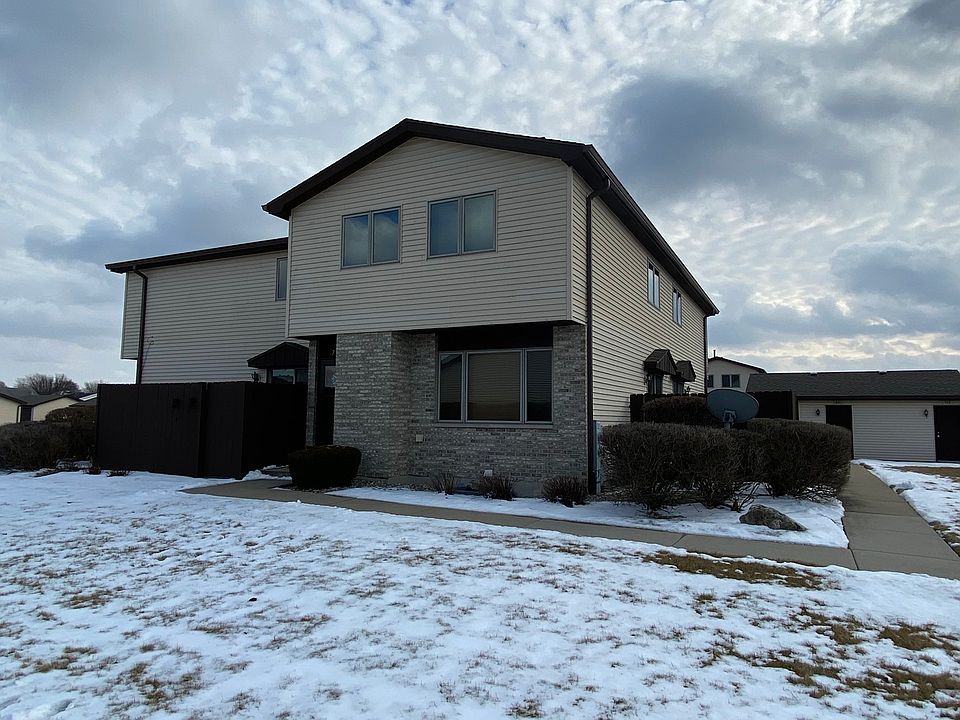 2nd image of 741 Brockwood Rd