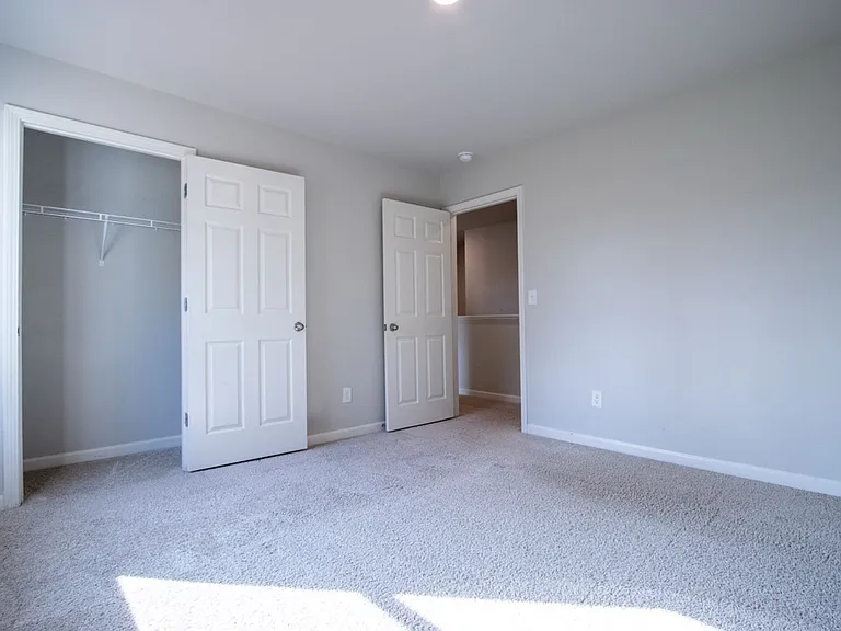 325 Park West Blvd — Photo 11