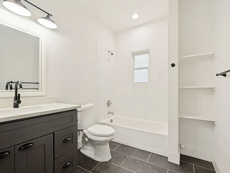 737 E Magnolia Ave — Photo 20