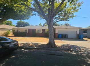 852 A St, Yuba City, CA 95991