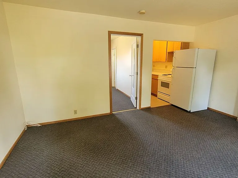 848 N St — Photo 3