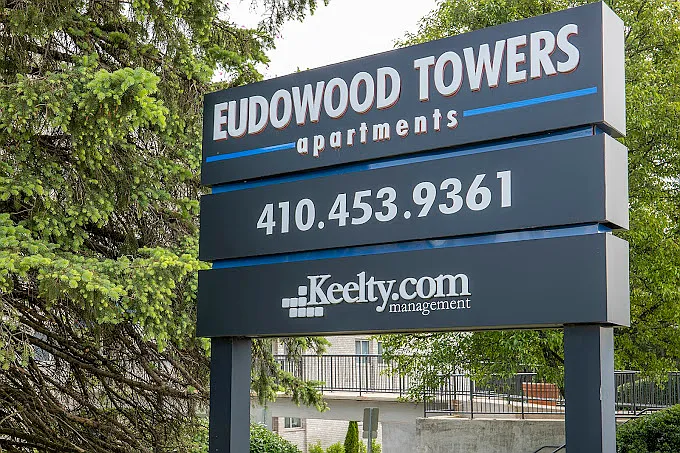 Eudowood Towers — Photo 2