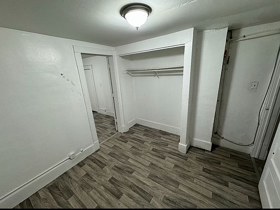 3rd image of 1107 Montrose Ave #B