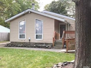 32 Hackensack Rd, Mastic Beach, NY 11951