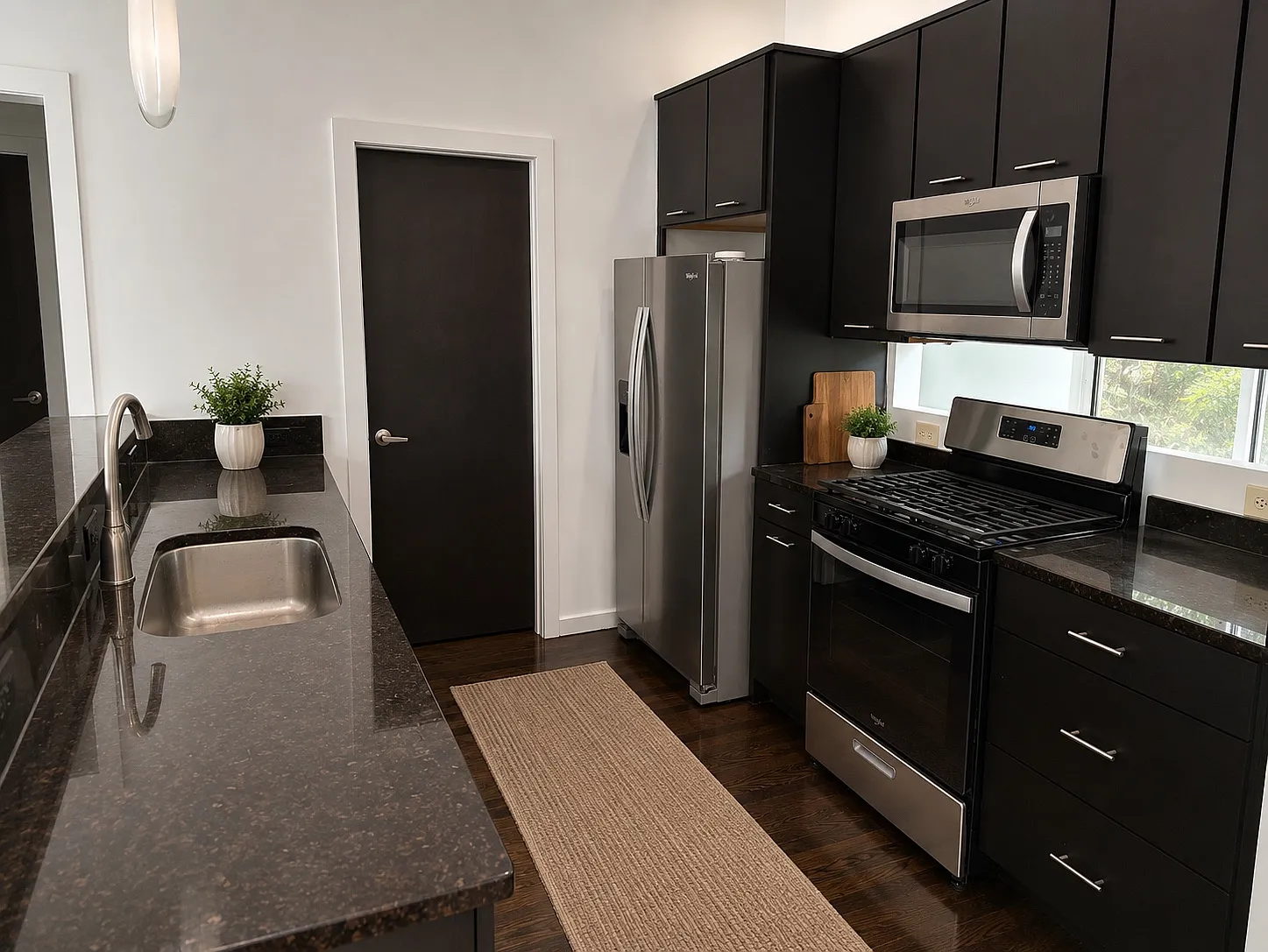 2 bed, 2.5 bath, 1728 sqft, $2,800 — Photo 2