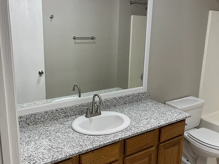 887 N Daisy Ln — Photo 5