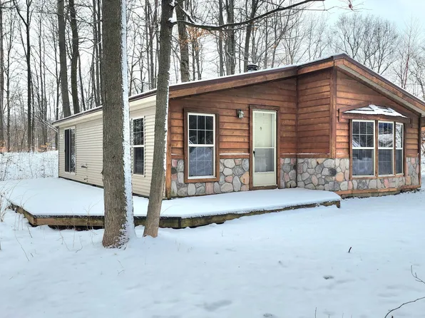 18261 Royena Dr, Marion, MI 49665