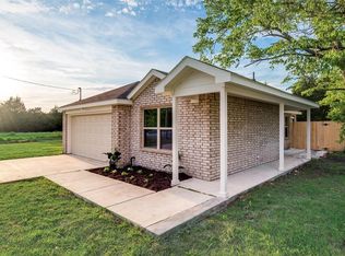 718 Gilbert St, Terrell, TX 75160