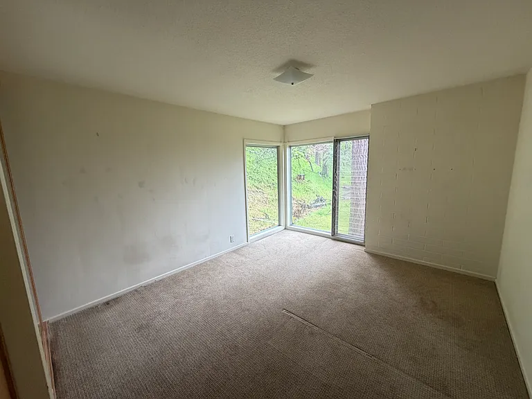 110 Terrace St — Photo 11