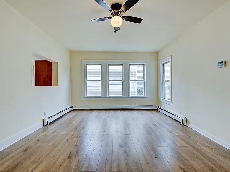 127 Main St #A — Photo 10