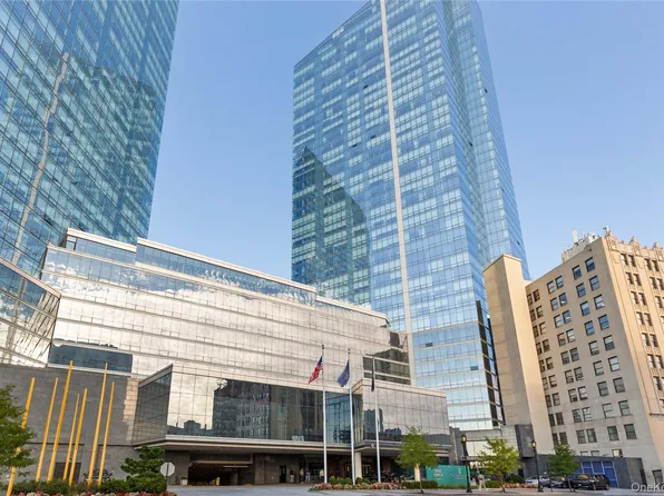 1 Renaissance Square #33G (V7G), White Plains, NY 10601