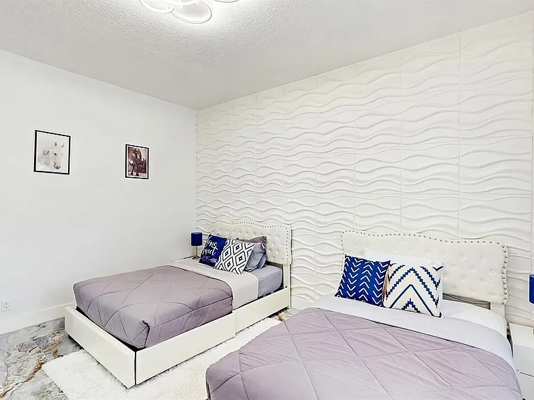 15700 Carrera Ln — Photo 17