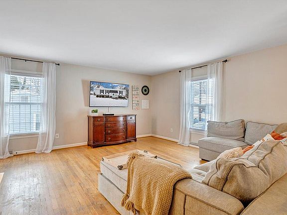 5th image of 2919 Purple Finch Rd