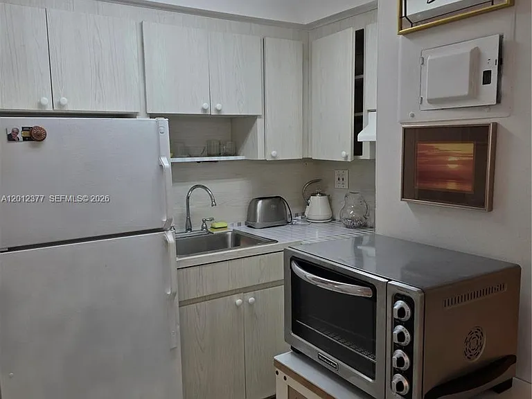 2001 S Ocean Dr #15 — Photo 2