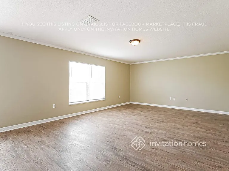 688 Red Pepper Loop — Photo 4