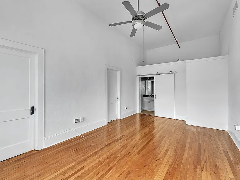 Hotel Roxy Lofts — Photo 11