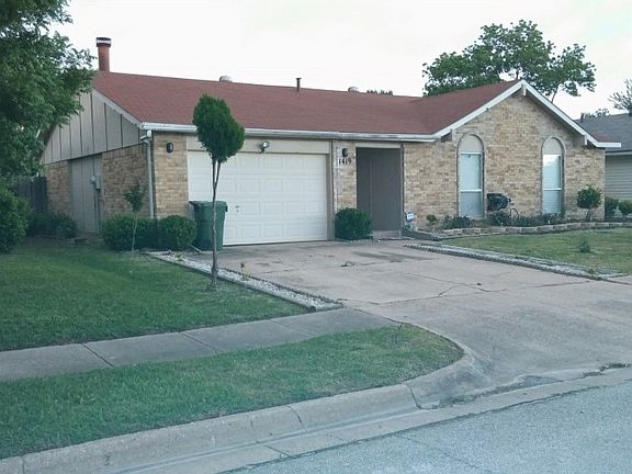 3rd image of 1419 Hereford Dr