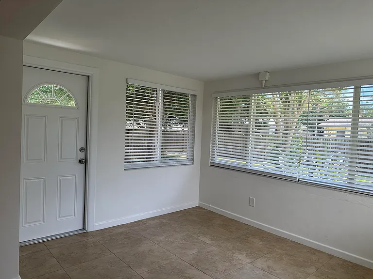 2745 Atlantic Blvd — Photo 9