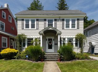 33 Crescent Rd, Poughkeepsie, NY 12601