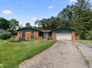 4141 England Beach Rd, White Lake, MI 48383