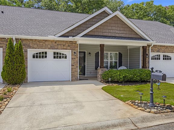 3rd image of 65 Hillsborough Dr