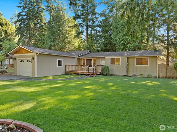8060 NE Seawind Ave, Poulsbo, WA 98370