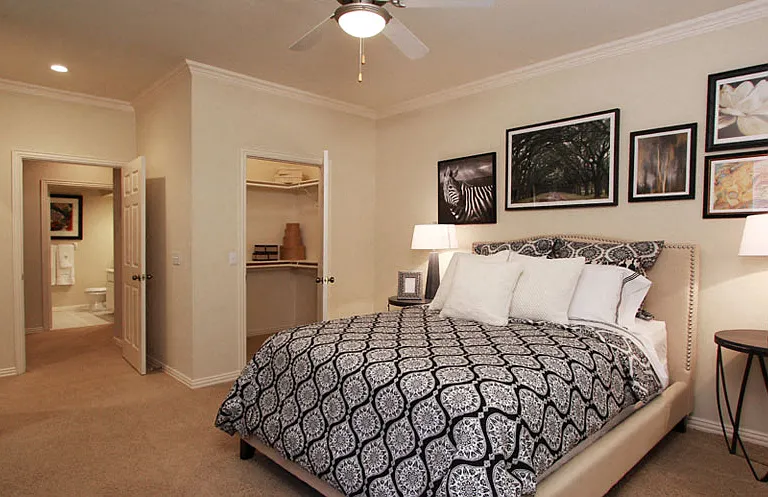 The Biltmore Apartments — Photo 37