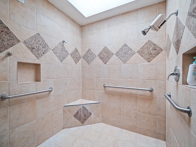 5798 E Paseo Cimarron — Photo 22
