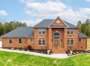 120 River Ridge Dr, Pearisburg, VA 24134