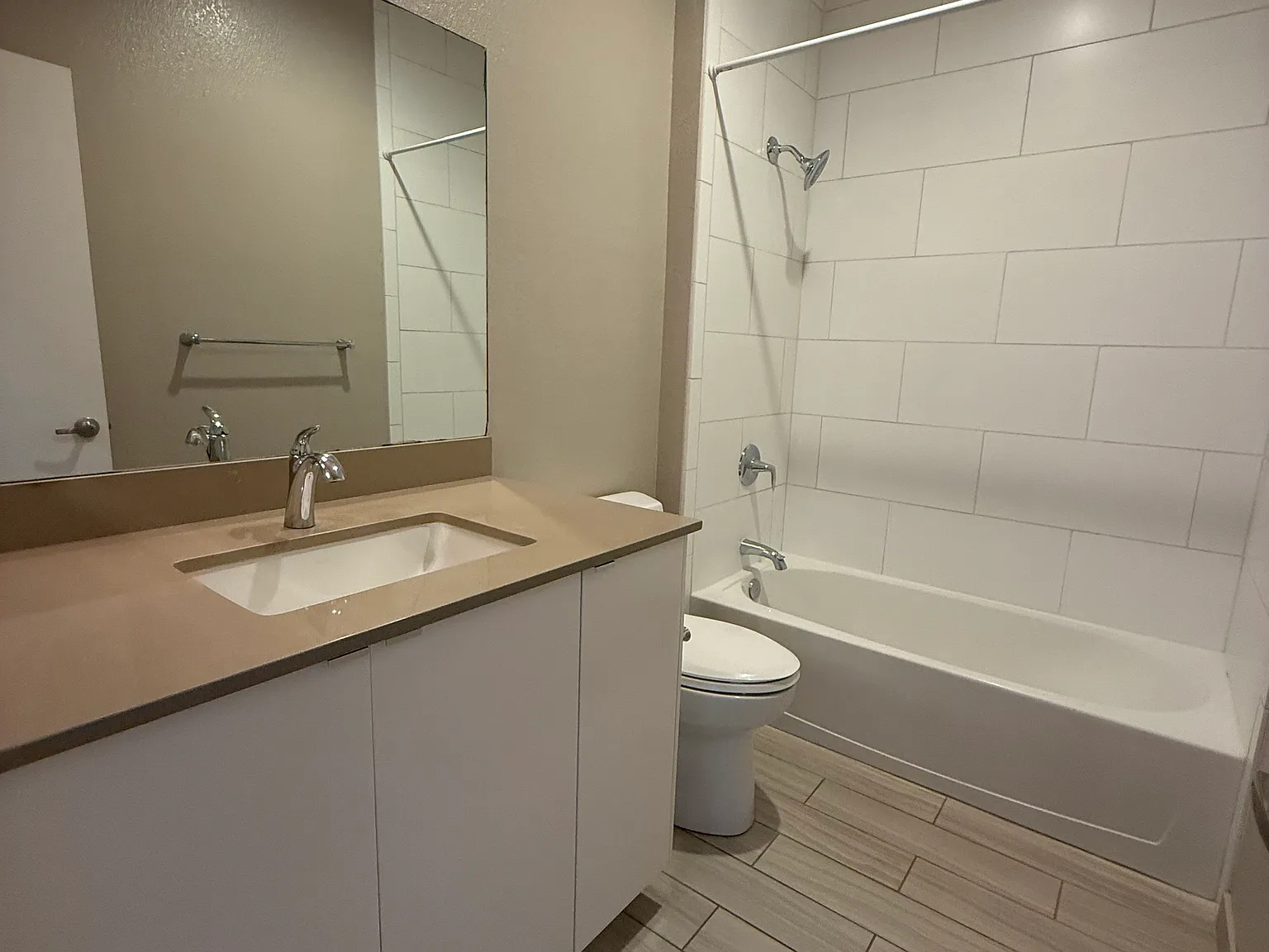 1 bed, 779 sqft, $2,495 — Photo 4