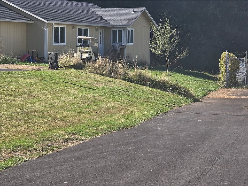 2nd image of 80 Glen Lane