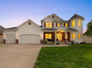5185 Elderton Dr, Marion, IA 52302