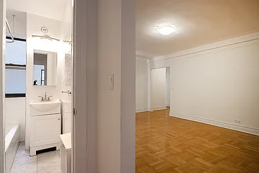 Rented by Rita S Citrin, LREB