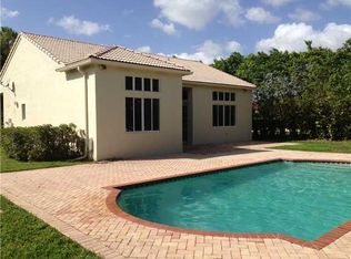 1320 Camellia Ln, Weston, FL 33326