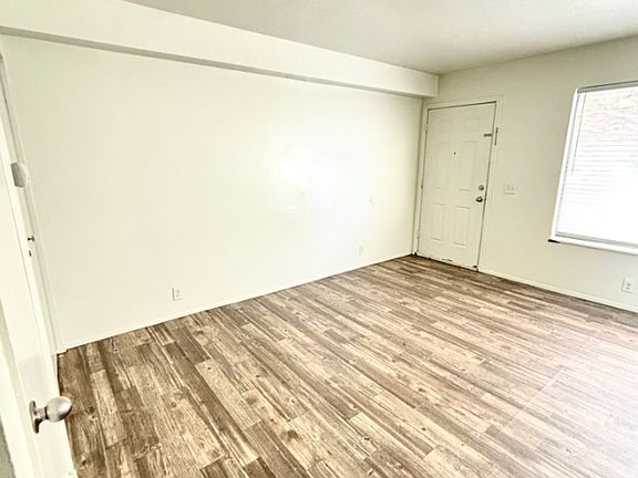 5th image of 1499 W 2320 S #1497A