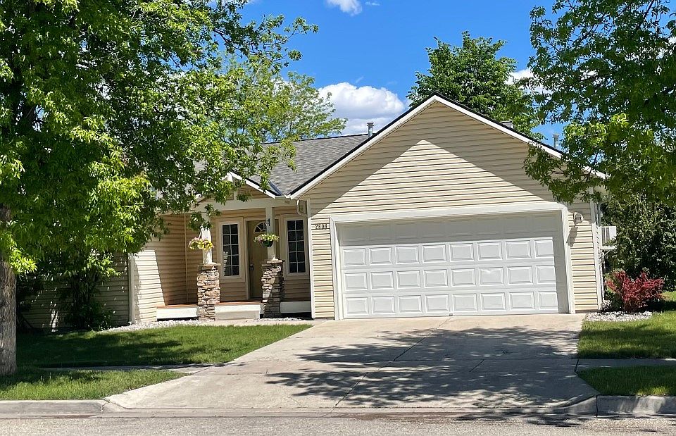 1st image of 2806 Stratford Ln