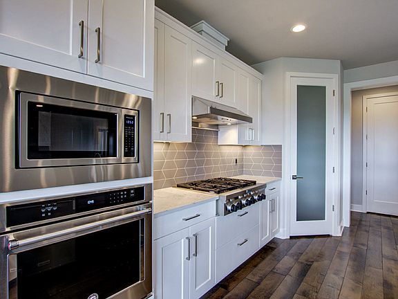 4th image of 4425 SE 61st Ave